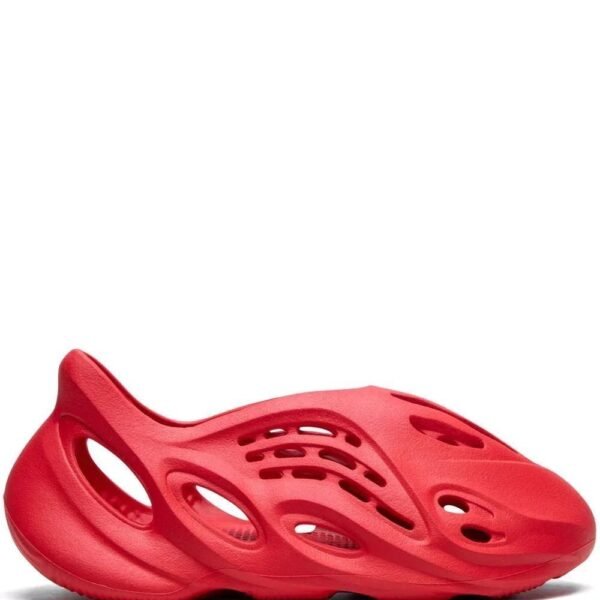 Adidass Yeezy Foam runner red